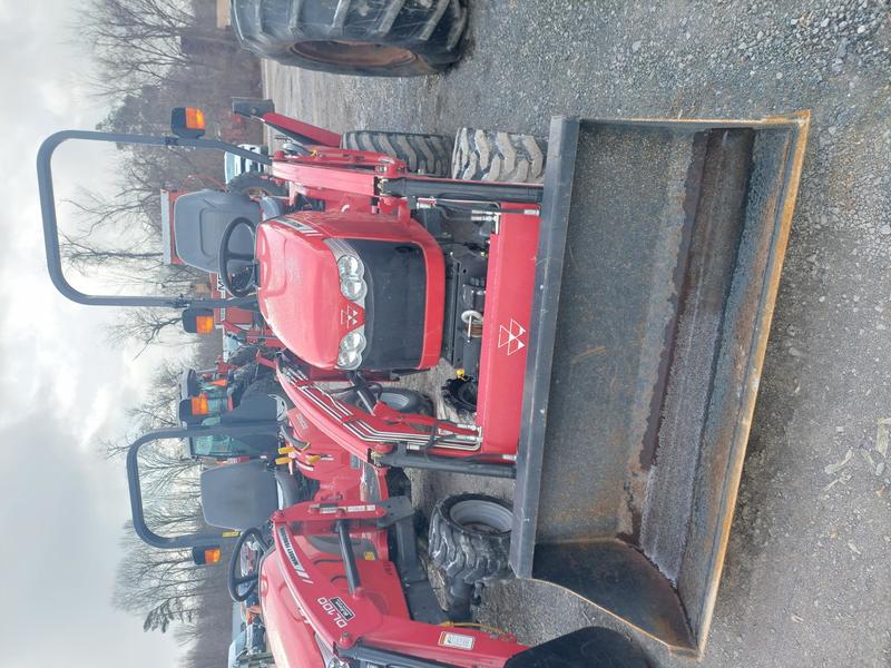 Tractors  GC1720 TLB Photo